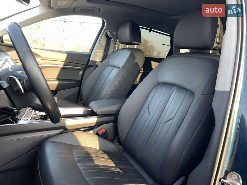 Позашляховик / Кросовер Audi e-tron 2021 в Львові