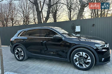 Позашляховик / Кросовер Audi e-tron 2020 в 