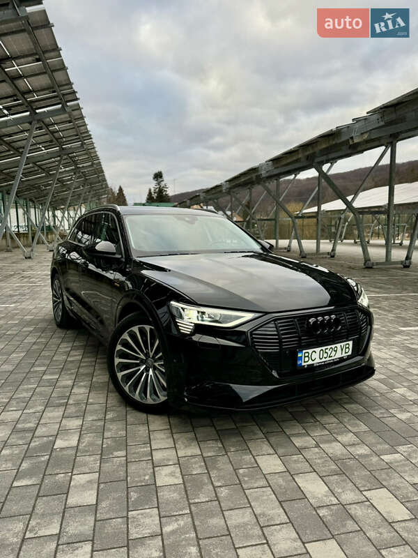 Внедорожник / Кроссовер Audi e-tron 2019 в 
