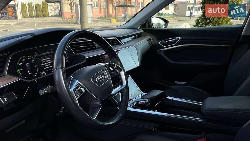 Внедорожник / Кроссовер Audi e-tron 2019 в Львове