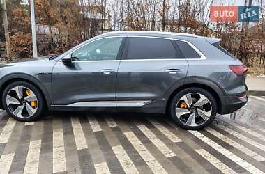 Внедорожник / Кроссовер Audi e-tron 2019 в 