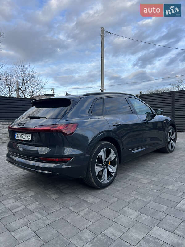 Внедорожник / Кроссовер Audi e-tron 2021 в Буковеле