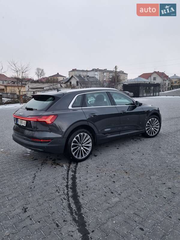 Внедорожник / Кроссовер Audi e-tron 2019 в Тернополе
