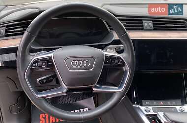 Внедорожник / Кроссовер Audi e-tron 2021 в 