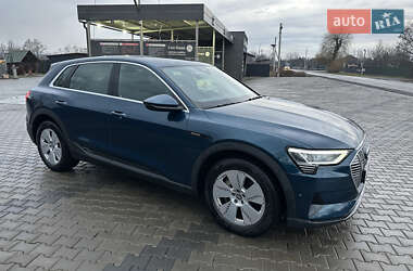 Внедорожник / Кроссовер Audi e-tron 2019 в 
