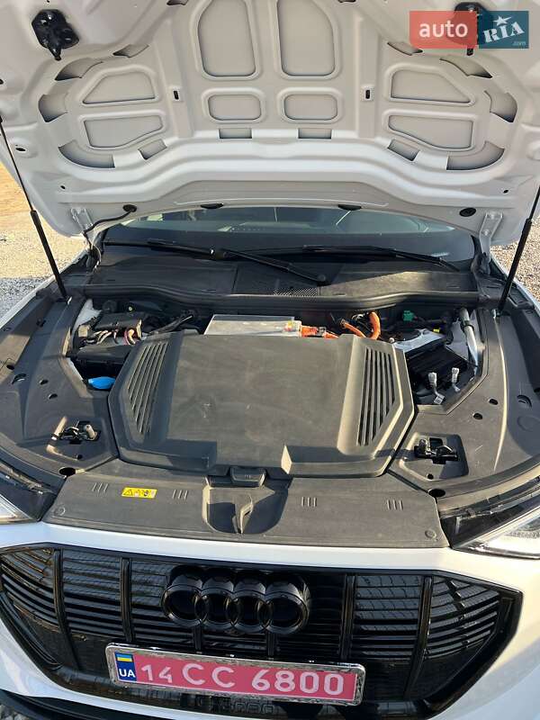 Внедорожник / Кроссовер Audi e-tron 2021 в Яворове
