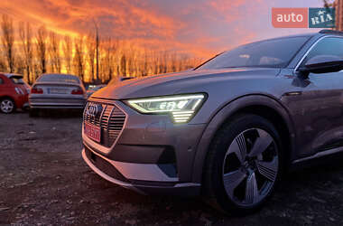 Позашляховик / Кросовер Audi e-tron 2019 в Києві