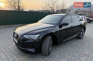 Внедорожник / Кроссовер Audi e-tron 2020 в 