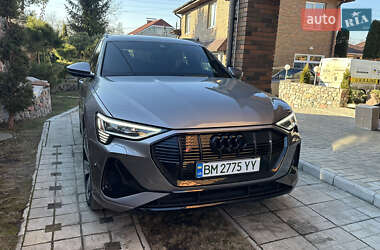 Внедорожник / Кроссовер Audi e-tron 2021 в 