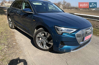 Позашляховик / Кросовер Audi e-tron 2020 в Дніпрі
