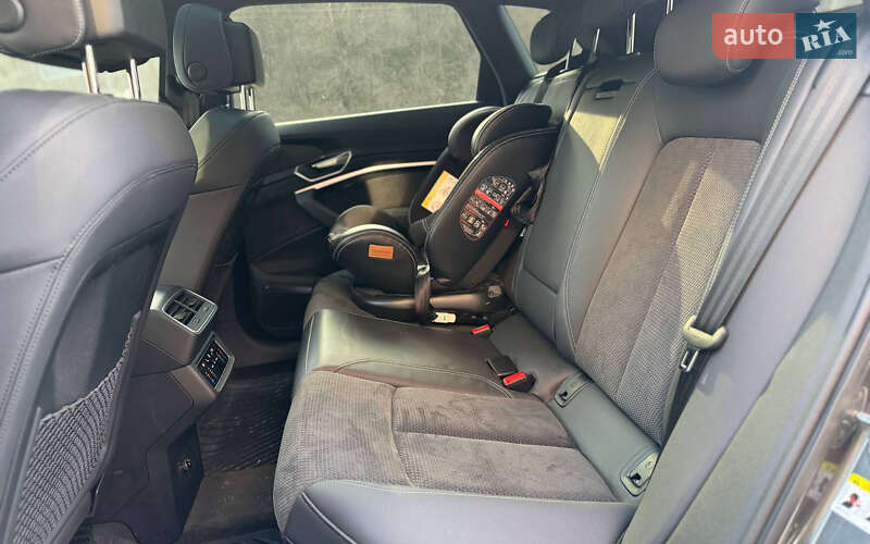 Внедорожник / Кроссовер Audi e-tron 2021 в Черновцах