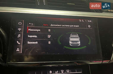 Внедорожник / Кроссовер Audi e-tron 2019 в 