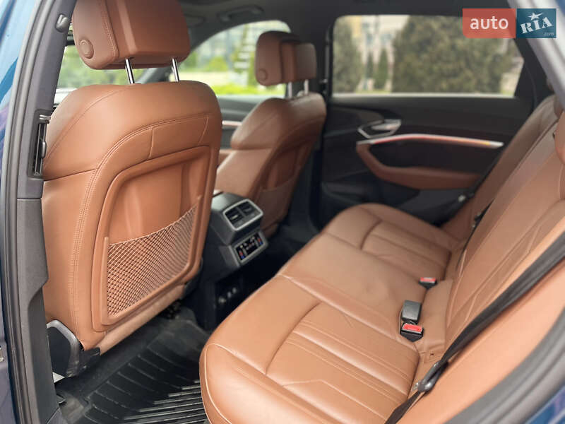 Внедорожник / Кроссовер Audi e-tron 2019 в Стрые