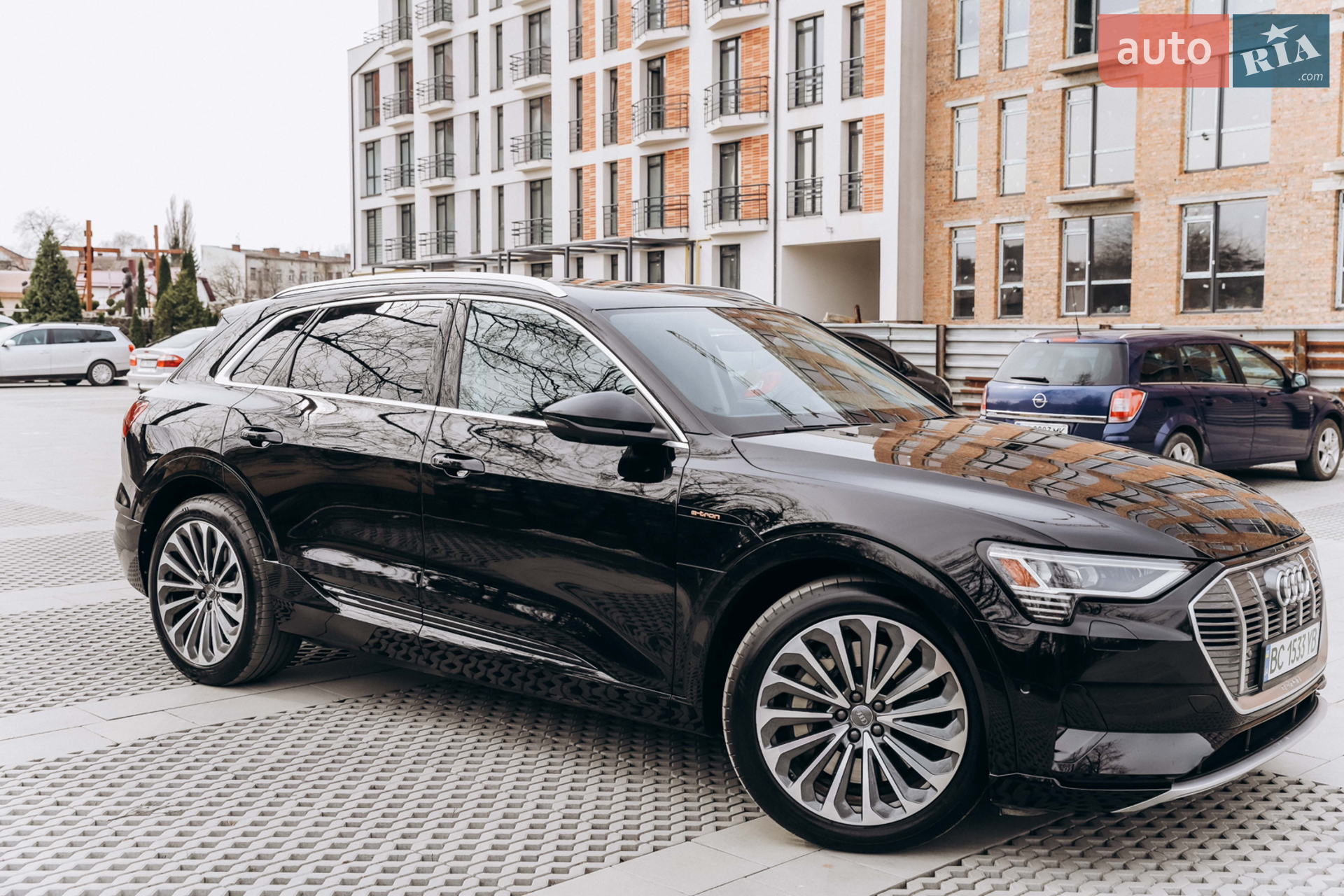 2019 Audi e-tron - фото 1