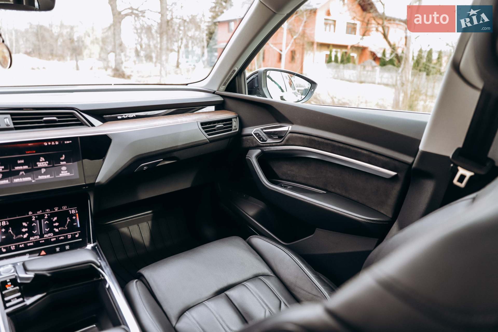 2019 Audi e-tron - мініатюра 46