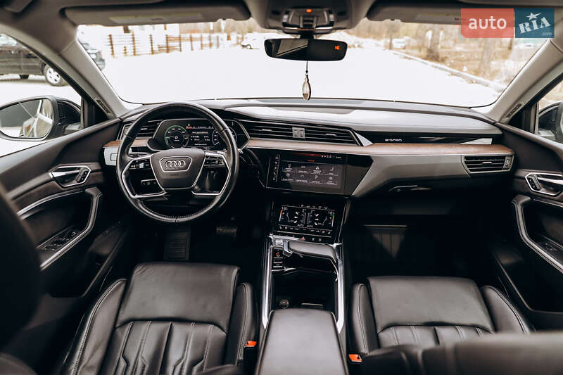 Внедорожник / Кроссовер Audi e-tron 2019 в Самборе фото 70 Внедорожник / Кроссовер Audi e-tron 2019 в Самборе