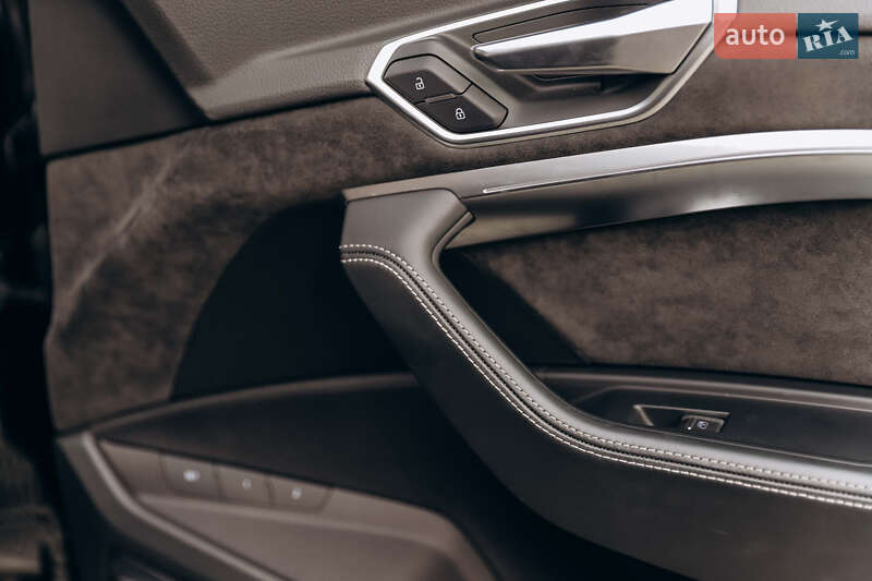 Внедорожник / Кроссовер Audi e-tron 2019 в Самборе фото 4 Внедорожник / Кроссовер Audi e-tron 2019 в Самборе
