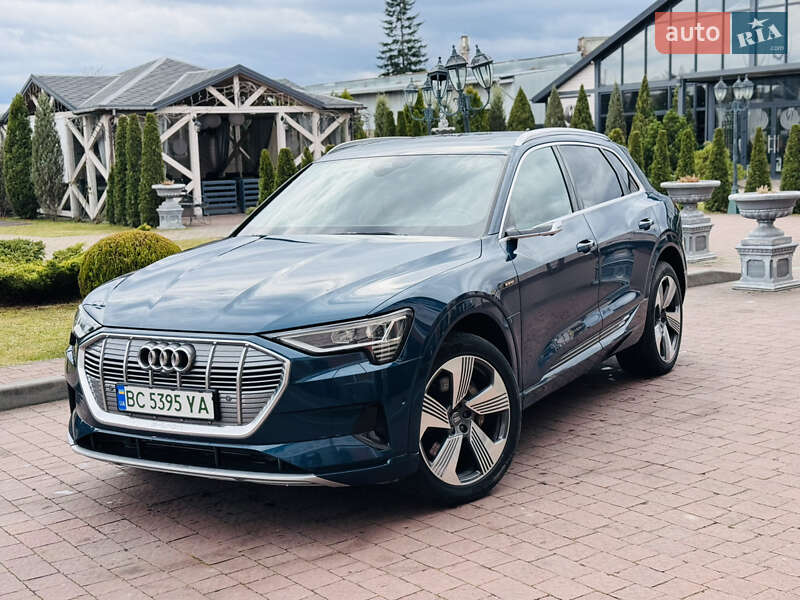 Внедорожник / Кроссовер Audi e-tron 2019 в 