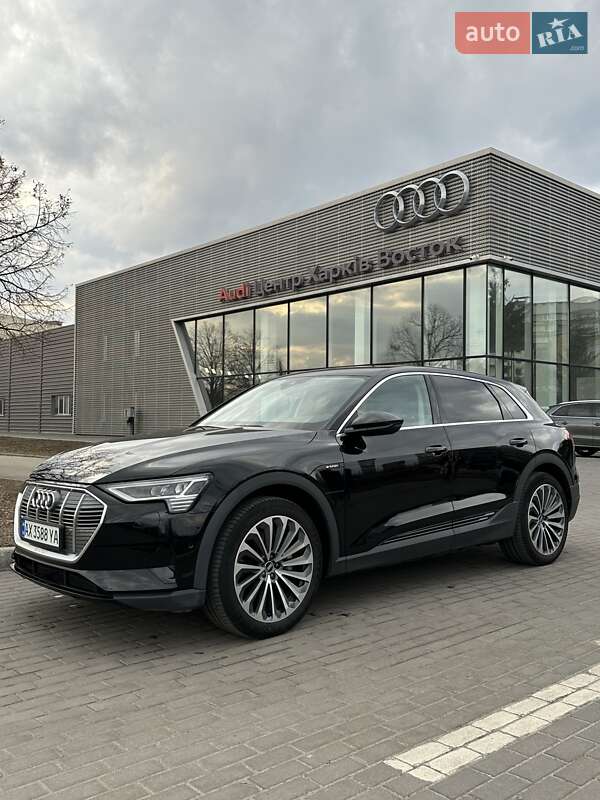 Внедорожник / Кроссовер Audi e-tron 2021 в Киеве