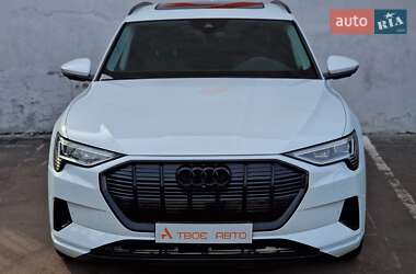 Внедорожник / Кроссовер Audi e-tron 2020 в 