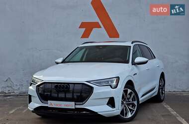 Внедорожник / Кроссовер Audi e-tron 2020 в 