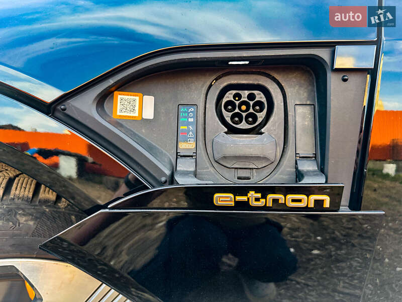 Внедорожник / Кроссовер Audi e-tron 2019 в Ужгороде