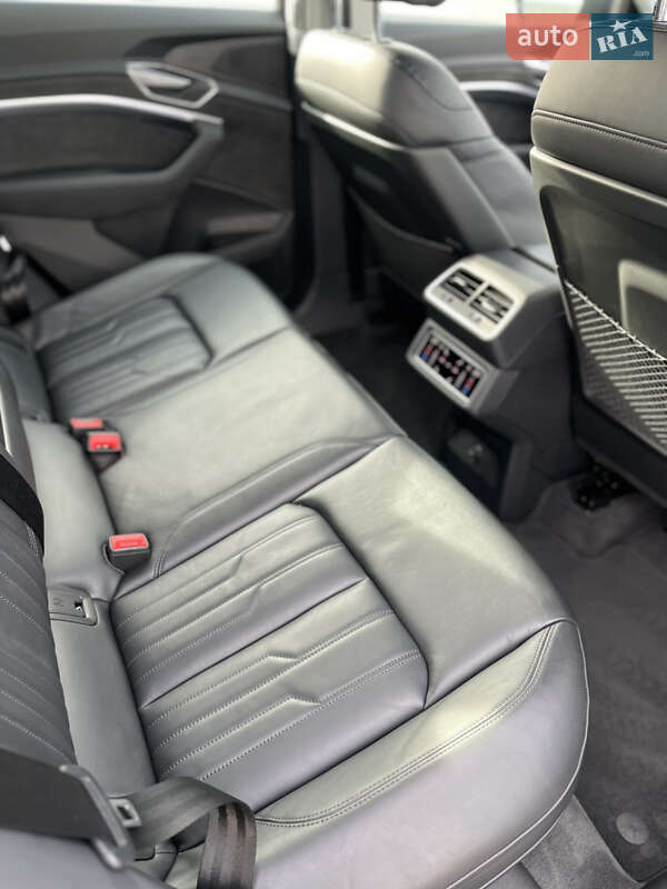 Внедорожник / Кроссовер Audi e-tron 2020 в Львове