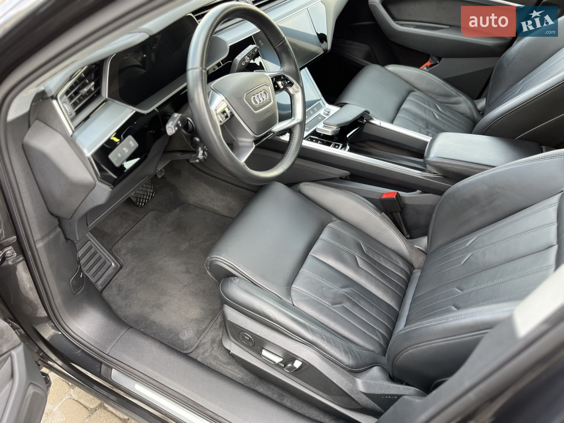 2020 Audi e-tron - мініатюра 155