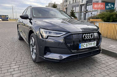 Внедорожник / Кроссовер Audi e-tron 2020 в 