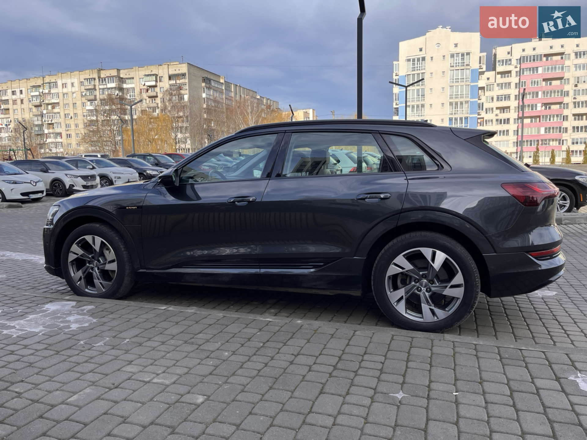 2020 Audi e-tron - мініатюра 174