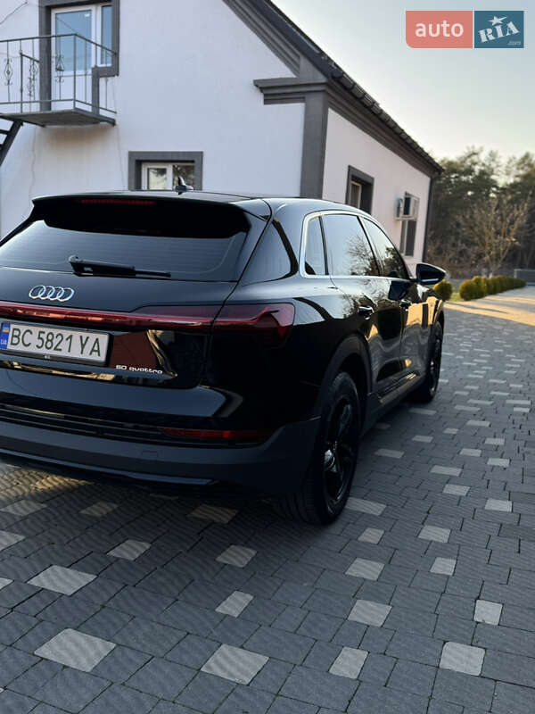 Внедорожник / Кроссовер Audi e-tron 2021 в Золочеве
