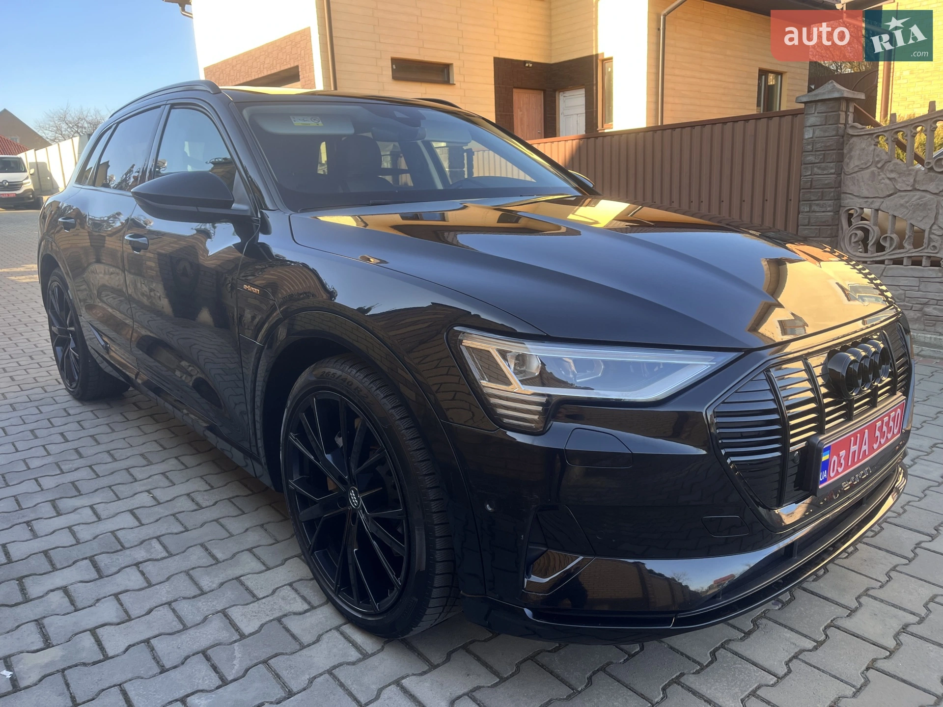 2019 Audi e-tron - мініатюра 4