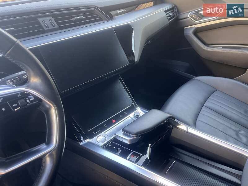 Позашляховик / Кросовер Audi e-tron 2020 в Луцьку
