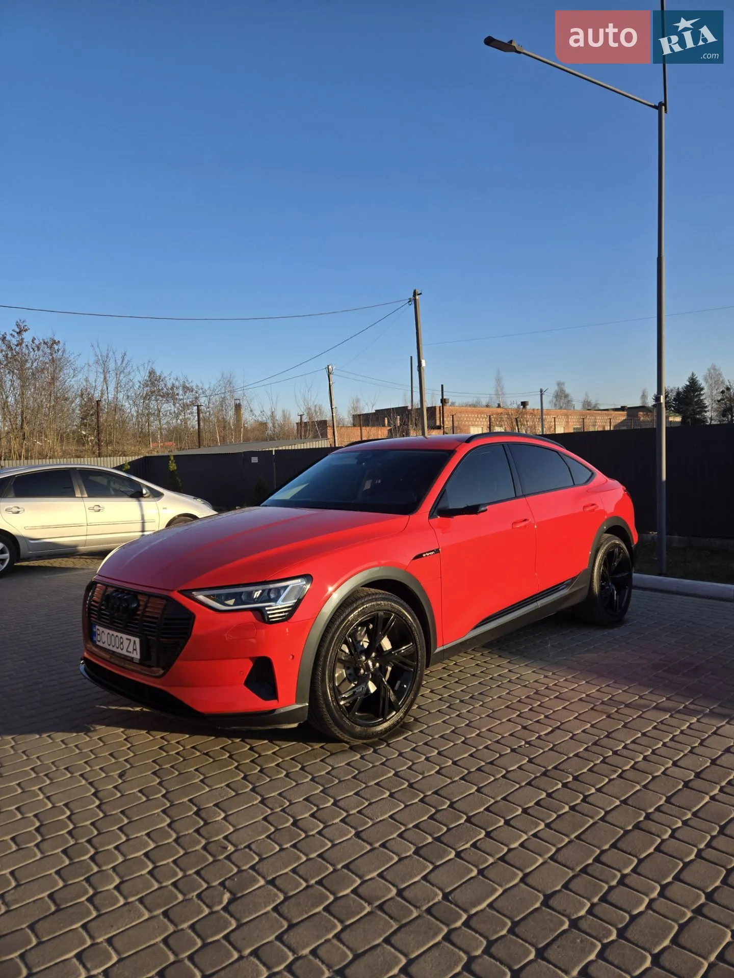 2020 Audi e-tron - фото 1