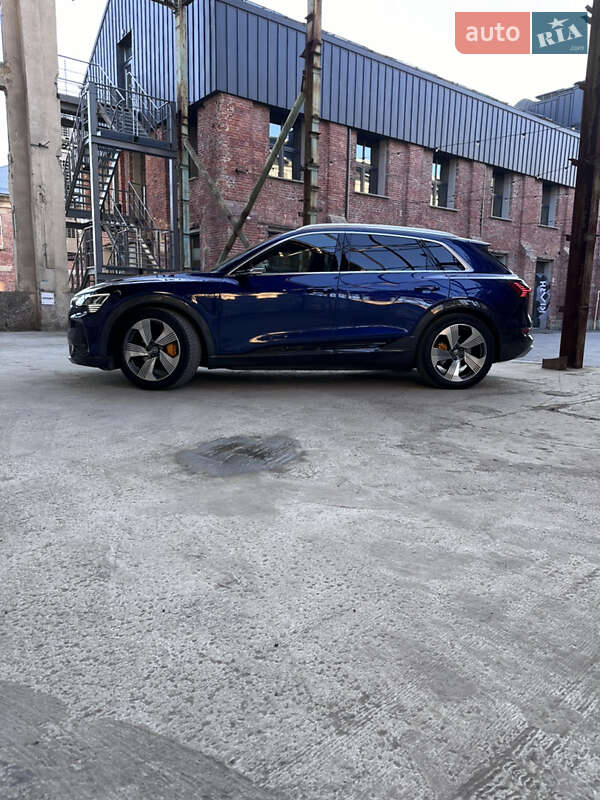 Внедорожник / Кроссовер Audi e-tron 2020 в Львове