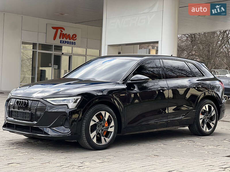 Внедорожник / Кроссовер Audi e-tron 2022 в Днепре фото 4 Внедорожник / Кроссовер Audi e-tron 2022 в Днепре