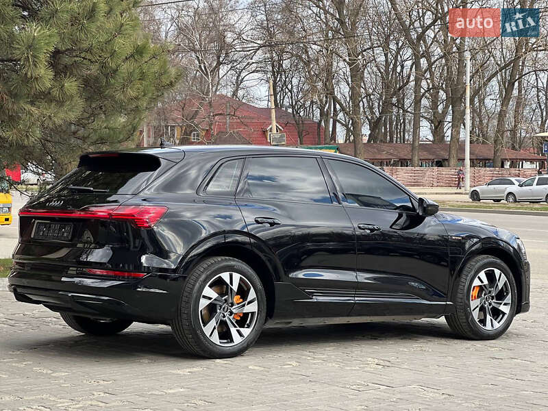 Внедорожник / Кроссовер Audi e-tron 2022 в Днепре фото 23 Внедорожник / Кроссовер Audi e-tron 2022 в Днепре