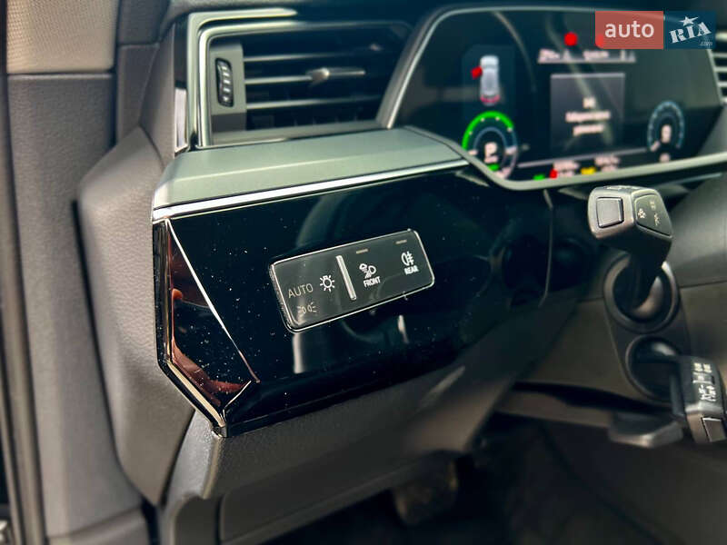 Внедорожник / Кроссовер Audi e-tron 2022 в Днепре фото 31 Внедорожник / Кроссовер Audi e-tron 2022 в Днепре