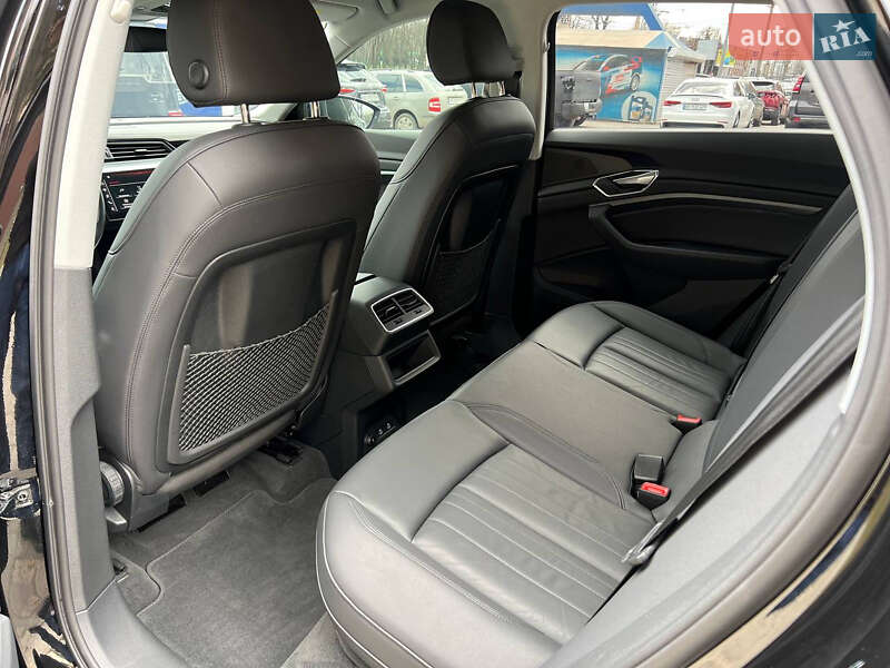 Внедорожник / Кроссовер Audi e-tron 2022 в Днепре фото 37 Внедорожник / Кроссовер Audi e-tron 2022 в Днепре