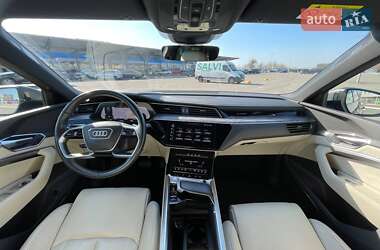 Внедорожник / Кроссовер Audi e-tron 2020 в 