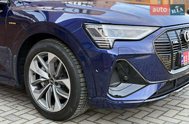 Внедорожник / Кроссовер Audi e-tron 2020 в 