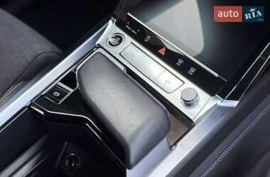 Внедорожник / Кроссовер Audi e-tron 2020 в 