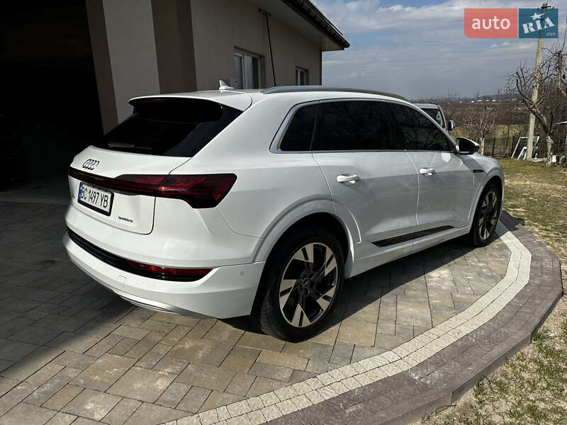 Внедорожник / Кроссовер Audi e-tron 2022 в Золочеве