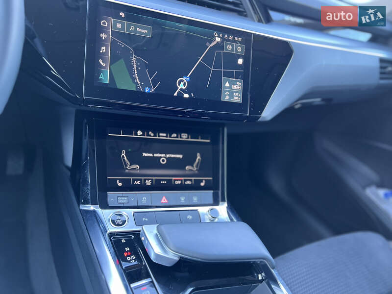 Внедорожник / Кроссовер Audi e-tron 2022 в Ужгороде