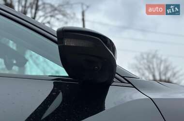 Внедорожник / Кроссовер Audi e-tron 2022 в 