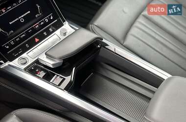 Внедорожник / Кроссовер Audi e-tron 2022 в 