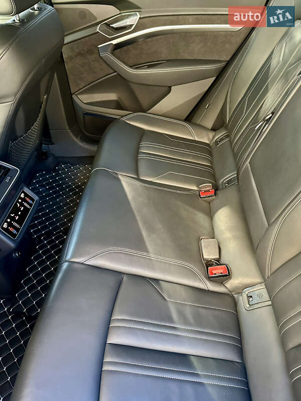Внедорожник / Кроссовер Audi e-tron 2020 в Одессе