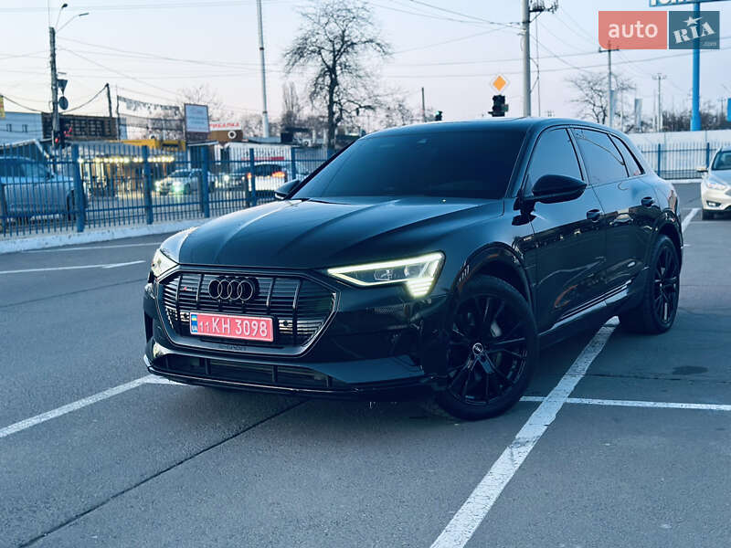 Внедорожник / Кроссовер Audi e-tron 2020 в Одессе