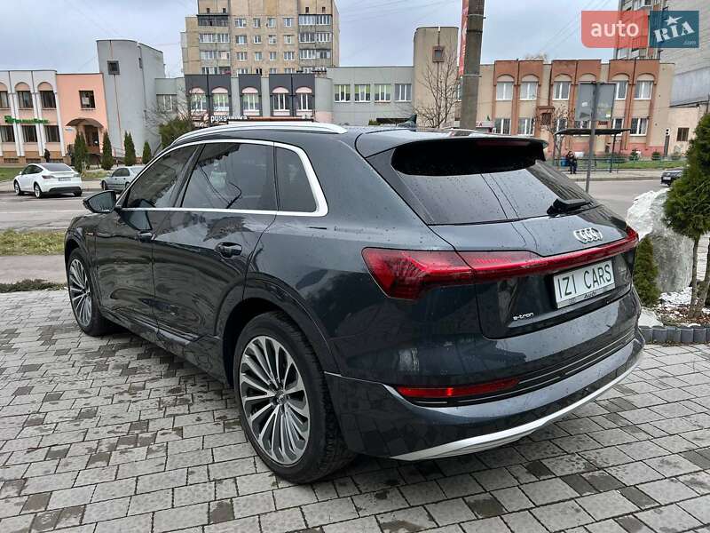 Внедорожник / Кроссовер Audi e-tron 2019 в Львове