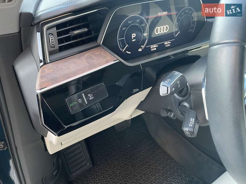 Внедорожник / Кроссовер Audi e-tron 2019 в Одессе